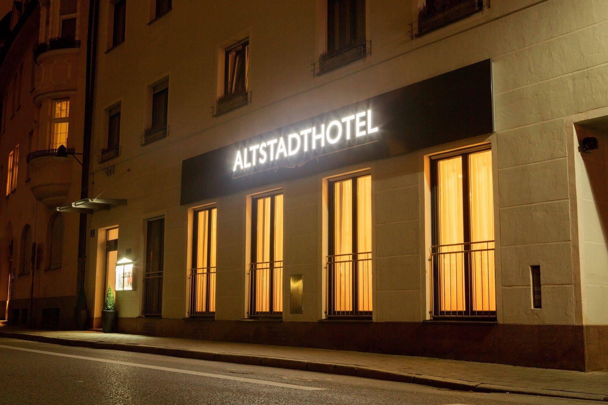 Altstadthotel Ингольштадт Экстерьер фото